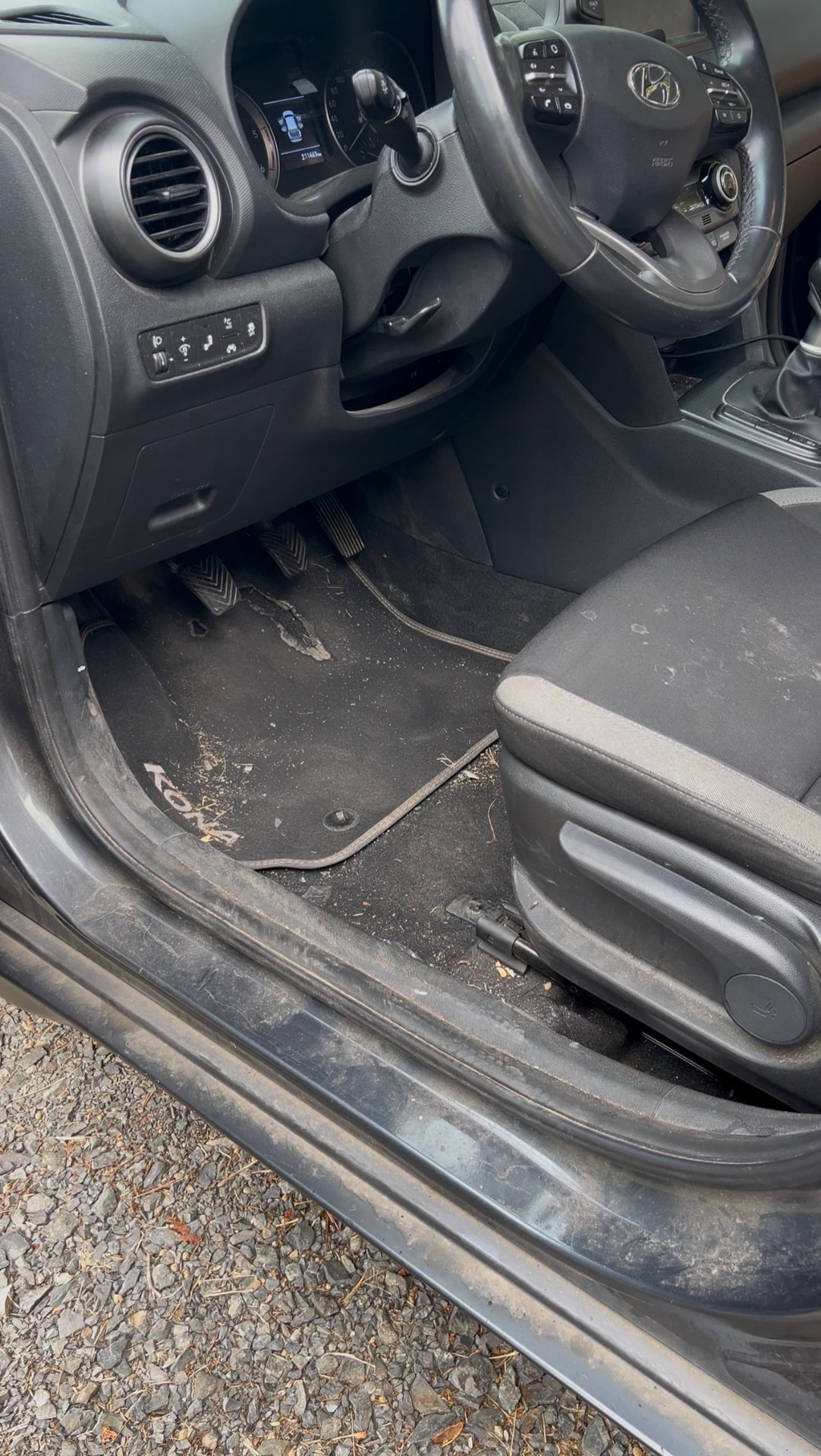 Hyundai Kona — intérieur avant